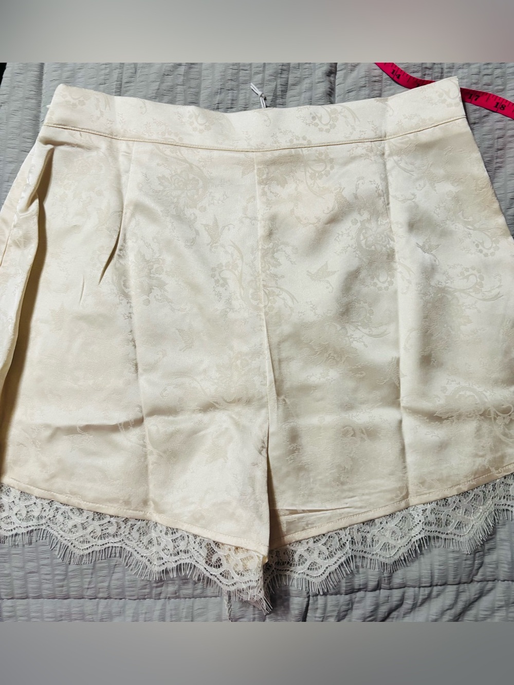 So Me Cream Lace Trim Brocade Shorts